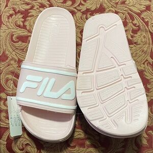 NWOB Fila Slip ons